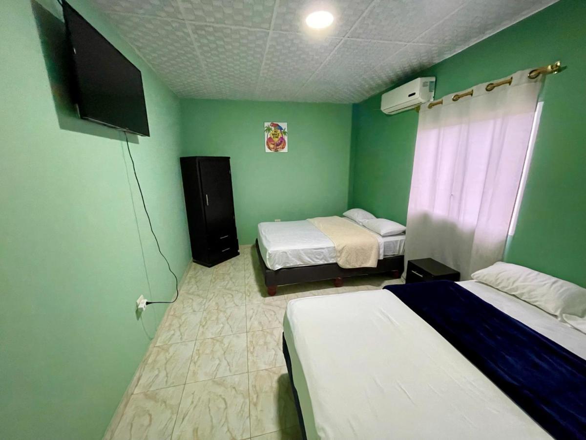 Hostal Tropicoco Hotel Плаяс Екстериор снимка